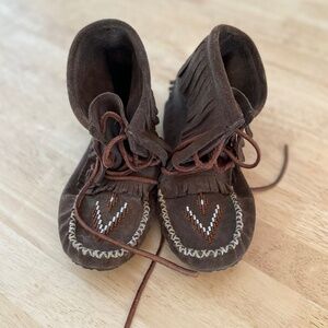 Manitobah Mukluks 6.0